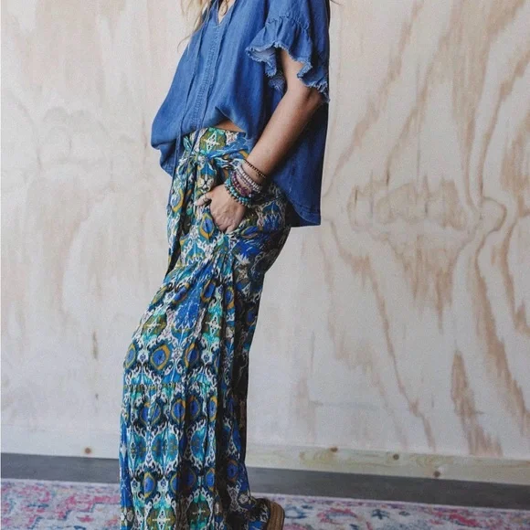 NWOT The Nest Secret Admirer
Printed Pants - Picture 6 of 7